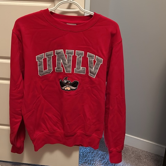 UNLV Sweatshirt Small - Picture 1 of 3